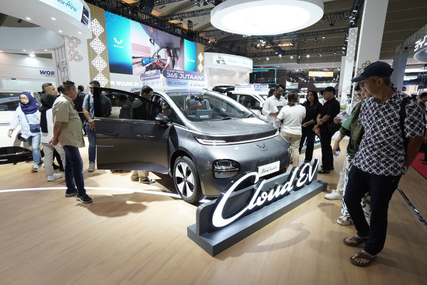 Perang Harga Mobil Listrik di Bawah Rp400 Juta: AION UT, Wuling Cloud EV, BYD Dolphin, dan GWM Ora 03