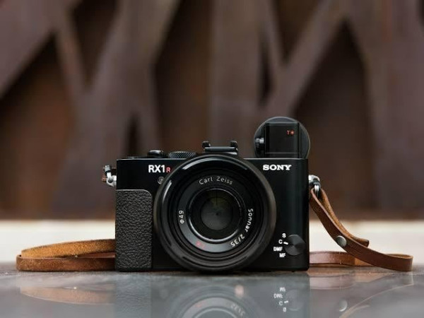 Monster 61 Megapiksel dalam Genggaman: Sony RX1R III Meluncur di Indonesia dengan Harga Nyaris Rp80 Juta