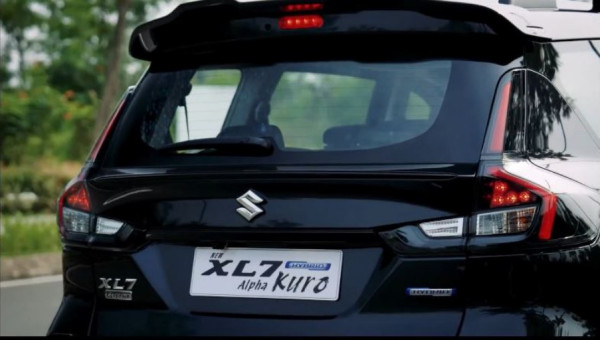 Suzuki Perkenalkan New XL7 Hybrid Alpha Kuro, Desain Elegan Serba Hitam!