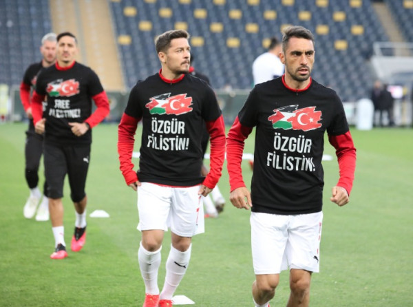 10 Pesepak Bola Dunia yang Lantang Mendukung Kemerdekaan Palestina