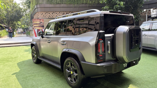 Senjata Rahasia Jetour T2 Terungkap: SUV Boxy Ini Punya Sistem 4x4 Pintar yang Bisa Berpikir Sendiri