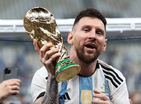 10 Pesepak Bola yang Raih Triple Mahkota: Piala Dunia, Liga Champions, dan Ballon dOr