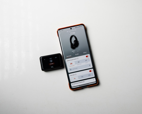 Kupas Tuntas JBL Tour One M3: Suara, ANC, Mikrofon, dan Baterai Headphone Rp6 Jutaan.