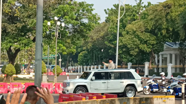 Prabowo Hadiri HUT ke-80 TNI, Sapa Warga dari Maung