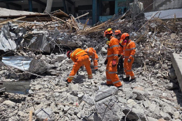 Update Korban Musala Ambruk Ponpes Al Khoziny: 65 Santri Meninggal