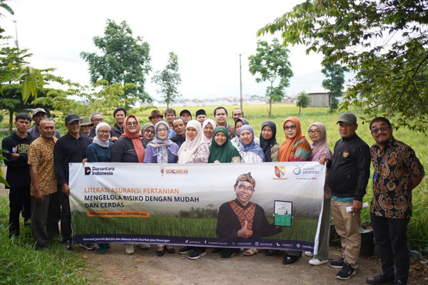 Jasindo Gencarkan Literasi Asuransi untuk Petani di Jawa Barat