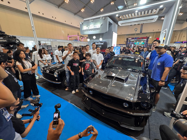 Parade Mobil Gila di IMX 2025: Hilux Rangga 300 PS Fitra Eri hingga Aventador Sultan Raffi Ahmad