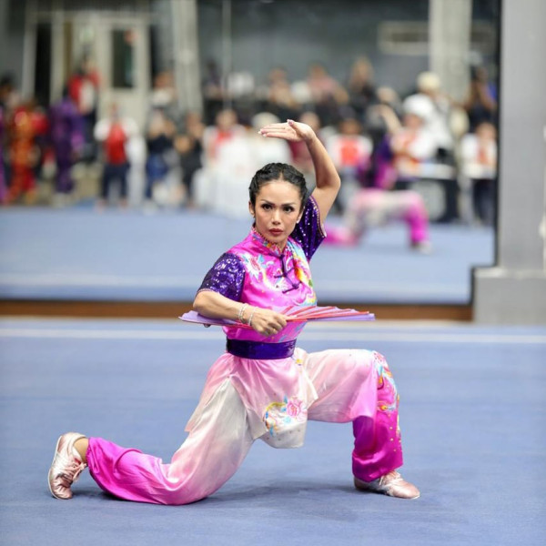 Potret Krisdayanti Semangat Latihan Wushu sebelum Tanding ke China