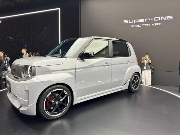 CEO Honda Toshihiro Mibe Beberkan Rencana EV, Hybrid, Hingga Roket Daur Ulang di Japan Mobility Show 2025