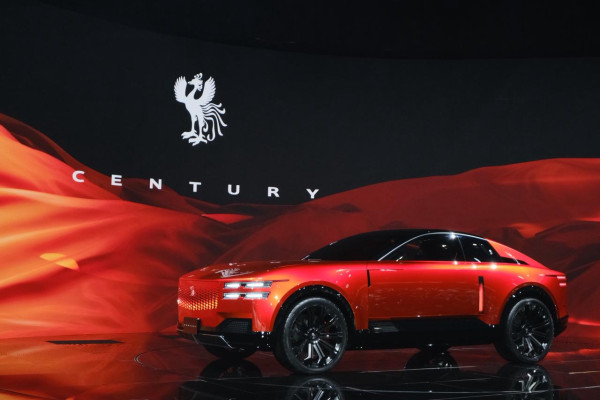 Japan Mobility Resmi 2025 Dibuka, Toyota Kenalkan Merek Baru Century