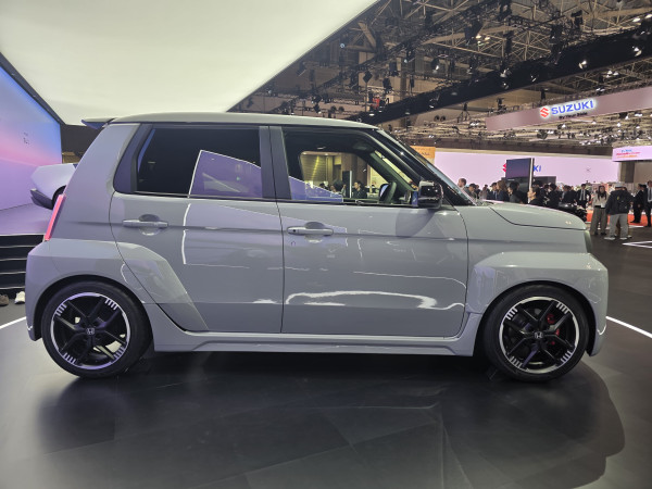Honda Tegaskan DNA Fun to Drive di Era Listrik: Super One Debut dengan Boost Mode dan Gigi Virtual