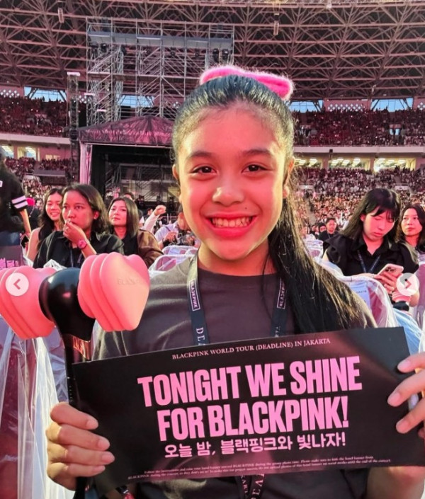 Momen Manis Vino G Bastian dan Keluarga Nonton Konser BLACKPINK, Netizen Gemas!