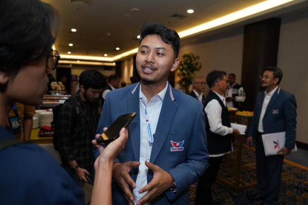 Partai Perindo Beri Tanda Apresiasi kepada Kader Berprestasi