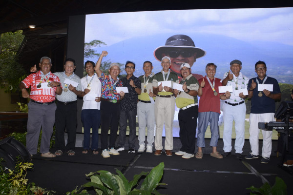 Serunya Latih Tanding Golf Persahabatan PERPESI Jakarta dan Komunitas Joglosemar