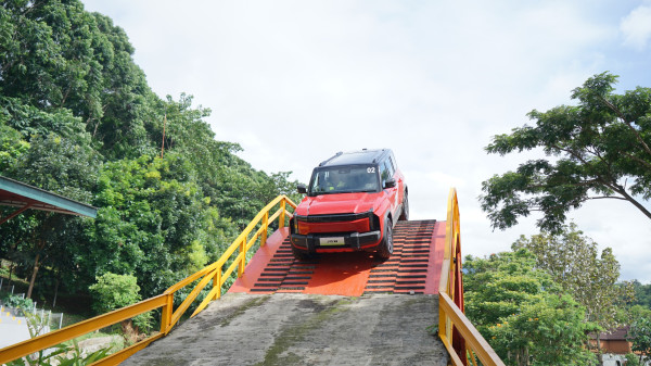 Bedah Tuntas Chery J6 vs J6T, Beda Kaki-kaki, Ground Clearance, dan Baterai!