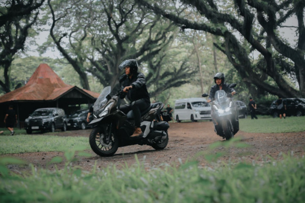 Fitur Cerdas Honda ADV160 Taklukkan Xploride Mystery Camp Banyuwangi