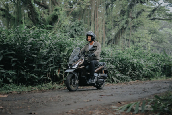 Fitur Cerdas Honda ADV160 Taklukkan Xploride Mystery Camp Banyuwangi