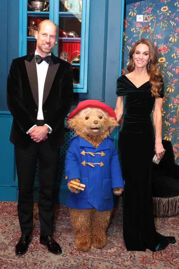 Momen Manis Pangeran William dan Kate Middleton Reuni dengan Paddington di Karpet Merah
