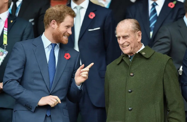 Terungkap! Pangeran Philip Ternyata Tak Setuju Harry Menikahi Meghan Markle