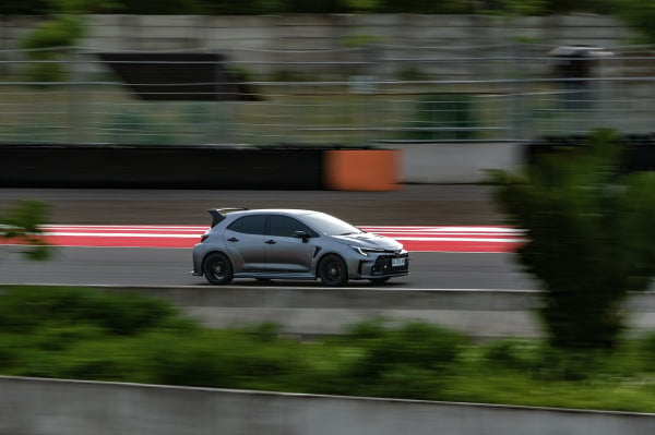 Mandalika Mendidih! Toyota Lepas Semua Binatang Buas GR, Bukti DNA Balap Bukan Sekadar Kosmetik