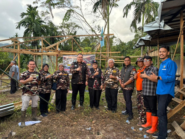 Sandi Mandela Tegaskan GM FKPPI Hadir untuk Negeri: 11 Rumah Huntara Dibangun bagi Korban Bencana Sumbar
