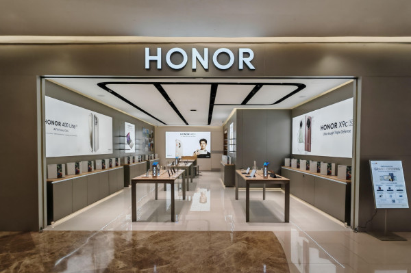 Bukan Online, Ternyata 80% Orang RI Masih Beli HP di Toko: Honor Langsung Gaspol Buka Gerai!