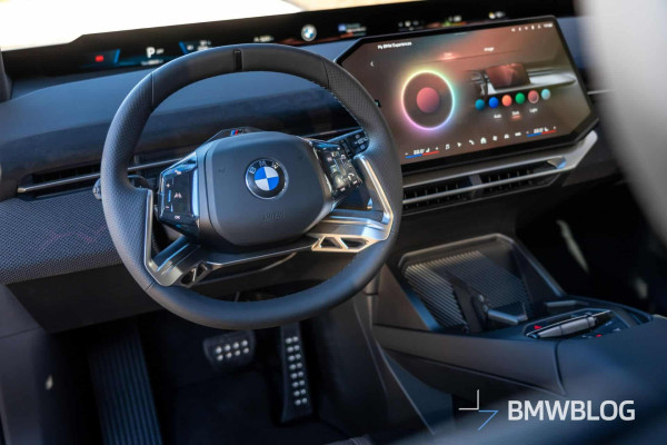 Kontroversi Setir Putih di BMW iX3 2026, Berani Kotor Demi Tampil Beda?