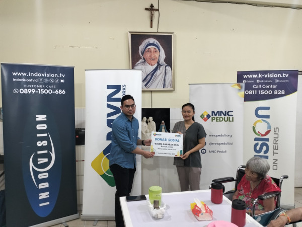 Senyum Semringah Lansia Wisma Sahabat Baru Saat Terima Kunjungan MVN dan MNC Peduli