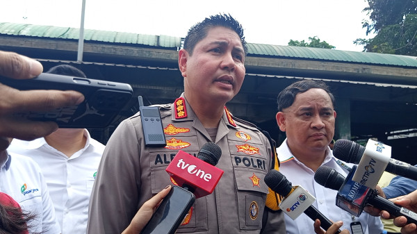 350 Lapak Buah di Pasar Induk Kramat Jati Ludes Terbakar