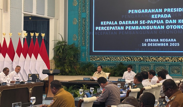 Belajar dari Bencana Sumatera, Prabowo Minta Kepala Daerah Siapkan Lumbung Desa