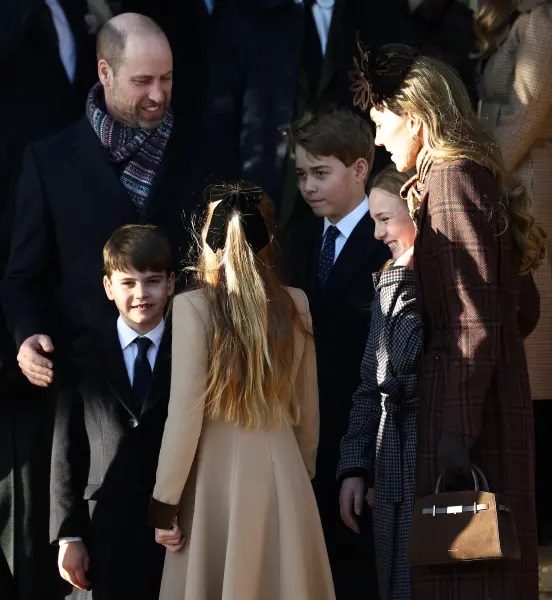 William-Kate Middleton dan Ketiga Anaknya Tampil Kompak Hadiri Kebaktian Natal di Gereja St. Mary Magdalene