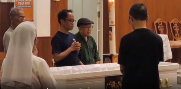 Jenazah Romo Mudji Sutrisno Disemayamkan di Kapel Kolese Kanisius