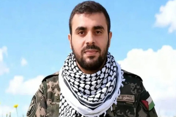Selama Ini Ditutupi Keffiyeh, Ini Wajah Asli Jubir Militer Hamas Abu Ubaidah