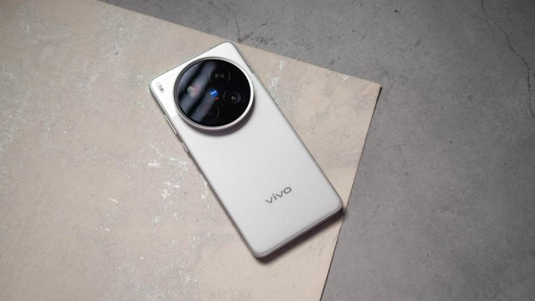 Tren HP China di 2026: Baterai 8.000 mAh, Integrasi AI, Kamera Tele 200 MP, tapi RAM Disunat