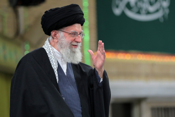 7 Tantangan Terbesar Khamenei