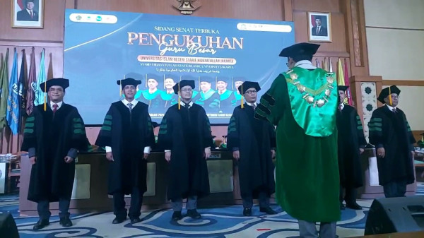 Gun Gun Heryanto Dikukuhkan sebagai Guru Besar, Resmi Sandang Gelar Profesor Komunikasi Politik