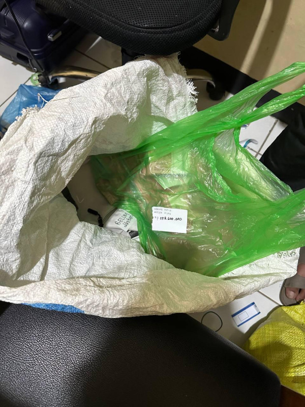 Penampakan Karung dan Kantong Kresek Berisi Duit Rp2,6 Miliar Bupati Pati Sudewo Hasil Pemerasan