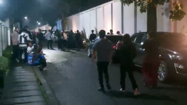 Lula Lahfah Meninggal Dunia, Pelayat Berdatangan ke Rumah Duka