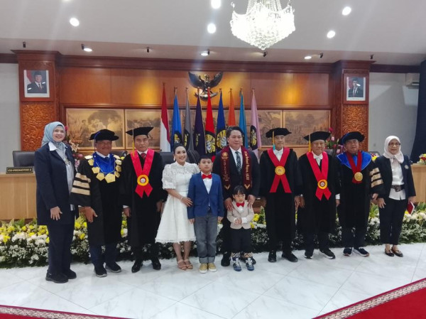 Gelisah Lihat Korporasi Cuci Tangan, Yusof Ferdinan Raih Gelar Doktor di Universitas Pancasila