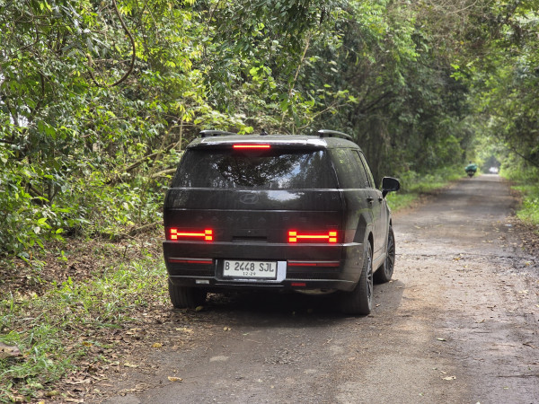 Road Trip Tanpa Capek: Siksa Hyundai Santa Fe Hybrid Tembus Hutan Way Kambas hingga Pulau Wayang