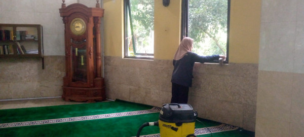 Ketua DKM Al Azhim: Bersih-Bersih Masjid dari MNC Bantu Jemaah Lebih Khusyuk Jelang Ramadan