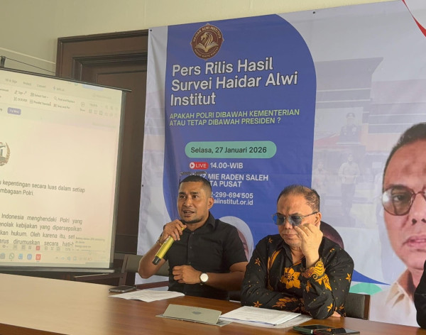 71,9 % Publik Diklaim Tolak Polri di Bawah Kementerian
