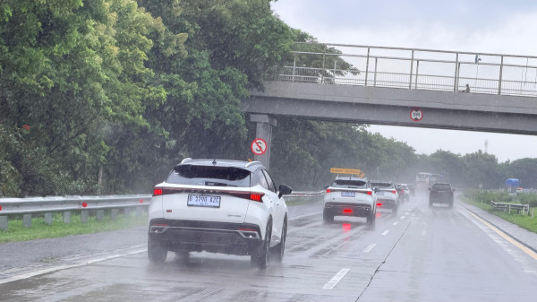 Bedah Total Beda Spesifikasi Chery C5 CSH vs Omoda 5 Bensin!