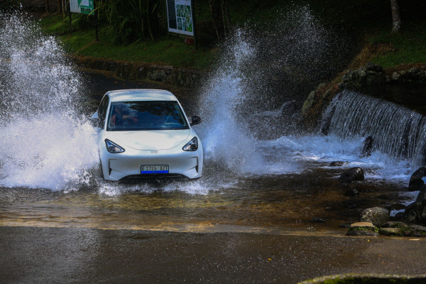Uji Nyali Geely EX2 Max ke Cibodas: Mobil Listrik RWD yang Bikin Tanjakan Puncak Terasa Flat!