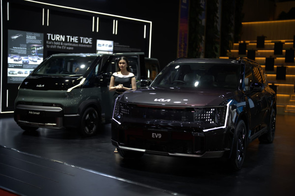Segini Harga Semua Model Kia di IIMS 2026, Termasuk Carens Baru