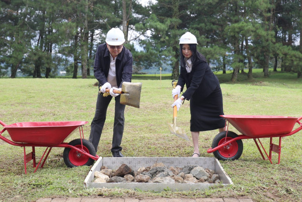 KPIG Catat Momen Penting: Topping Off Trump International Golf Club dan Groundbreaking Private Clubhouses