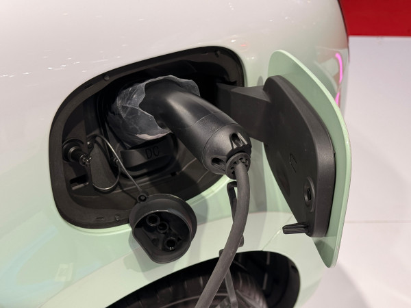 Memindahkan Anggaran Ngopi Cantik ke Cicilan Mobil Listrik
