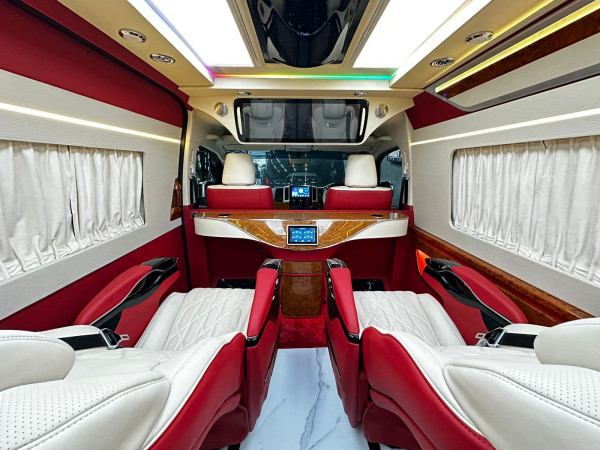 Intip Detail Hiace Mewah Milik Sultan Andara Raffi Ahmad: Lantai Marmer hingga Sofabed