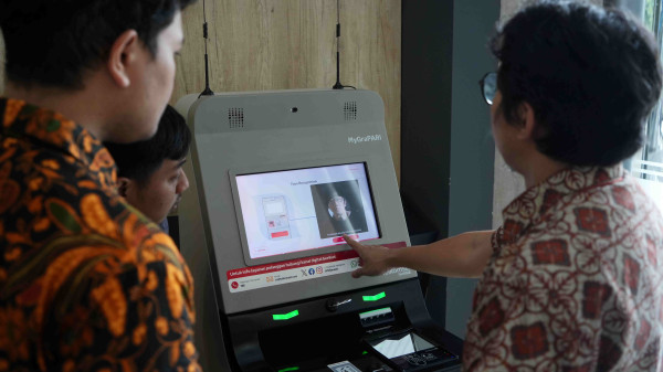 Privasi vs Keamanan: Dilema di Balik Kewajiban Selfie untuk Aktivasi Kartu Perdana 2026