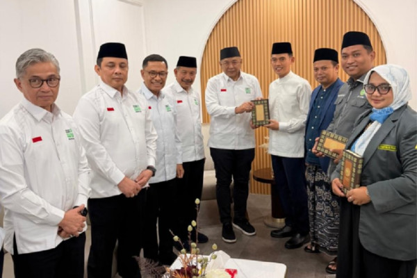 Momentum Ramadan, Sinar Mas Wakafkan Al-Qur'an ke PBNU dan Majelis Alumni IPNU
